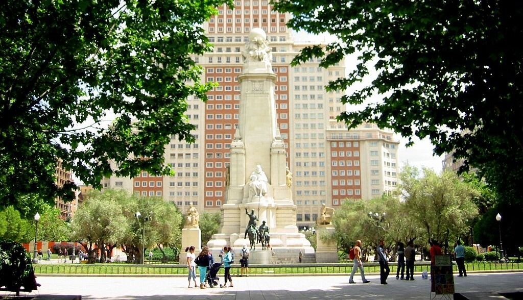 plaza de españa lugares que visitar en Madrid