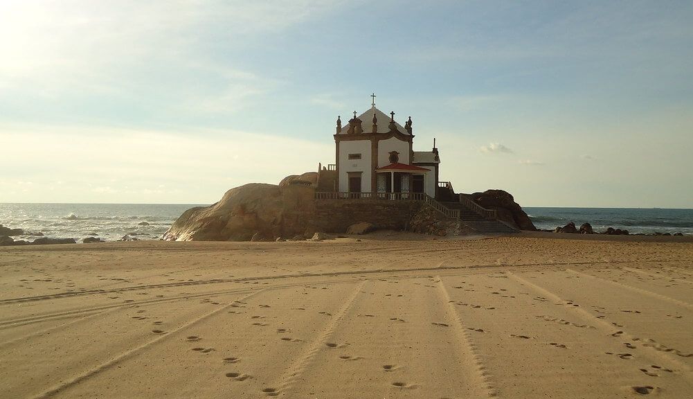 Porto beaches Praia do Senhor da Pedra