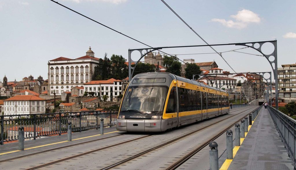 porto airport metro