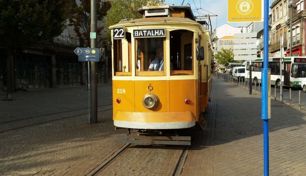 porto airport to city center